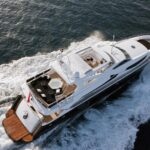 Fast semi-displacement yacht - Sunseeker