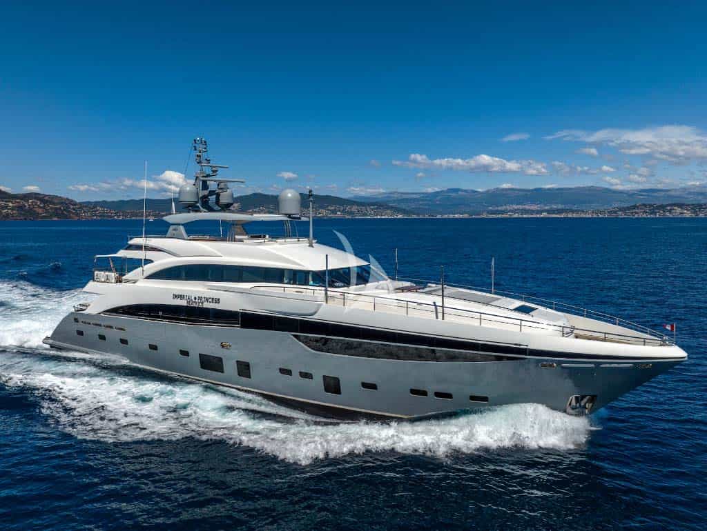 Top French Riviera yacht charter deals : June 2023