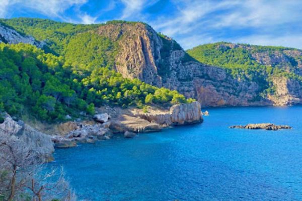 Ibiza yacht charter hidden gems: cala d'Albarca